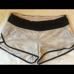 Lululemon speed shorts 2.5